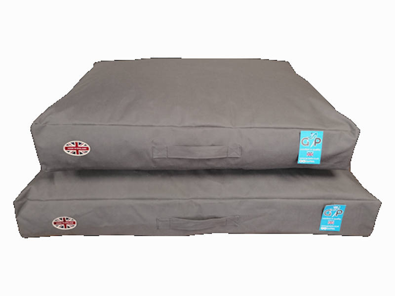 GREY - GOR PETS WATER RESISTANT OUTDOOR SLEEPER