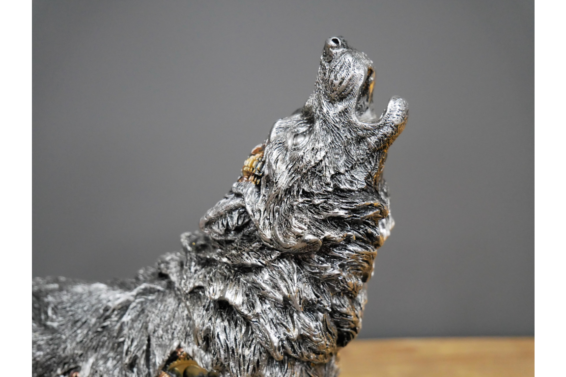 Steam Punk Wolf Figurine in Silver & Gold - Image 3